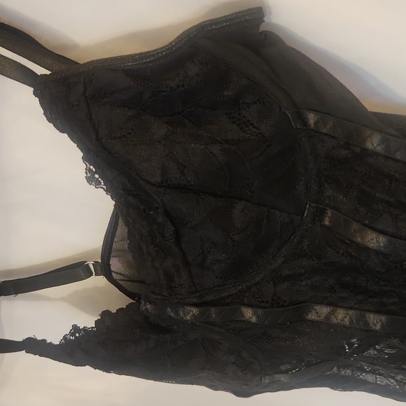 Elegant Black Lace Bodysuit, S - Picture 7 of 16